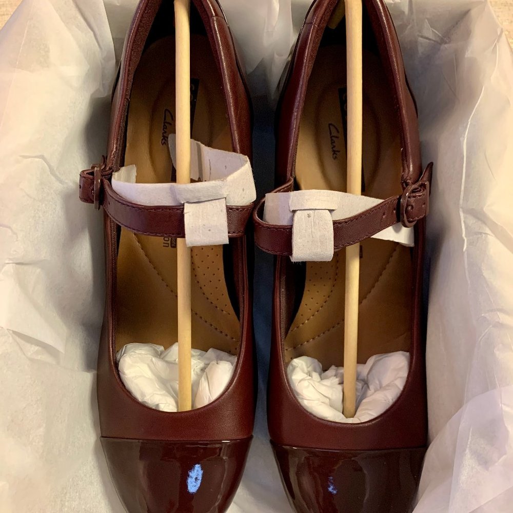 Clarks Garnit Tianna Burgundy Dress Pump 8M